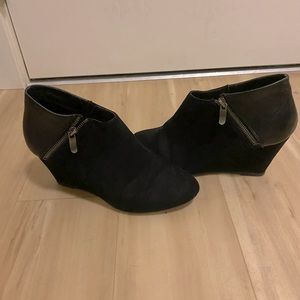 Chinese laundry black wedge booties